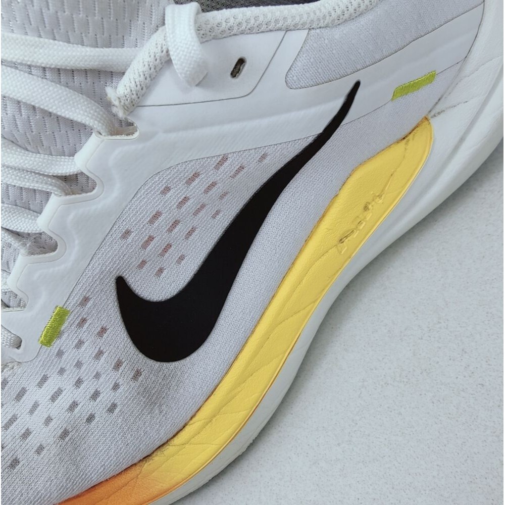Nike Women's Zoom Winflo 10 White Citron Pulse Running Shoes Sneakers, Sz 7.5 - Picture 6 of 16